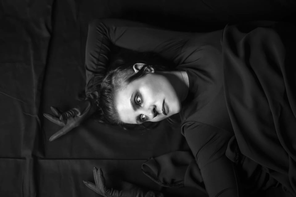 Photoshoot: Nico Amara / Constraints Album